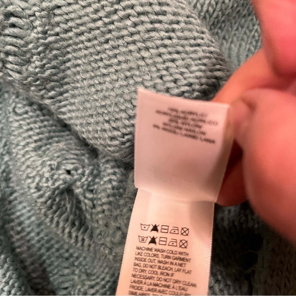 Lucky Brand Oversized Slouchy Fit Chunky Cozy Green Cable Knit V-Neck Sweater. - Picture 7 of 15